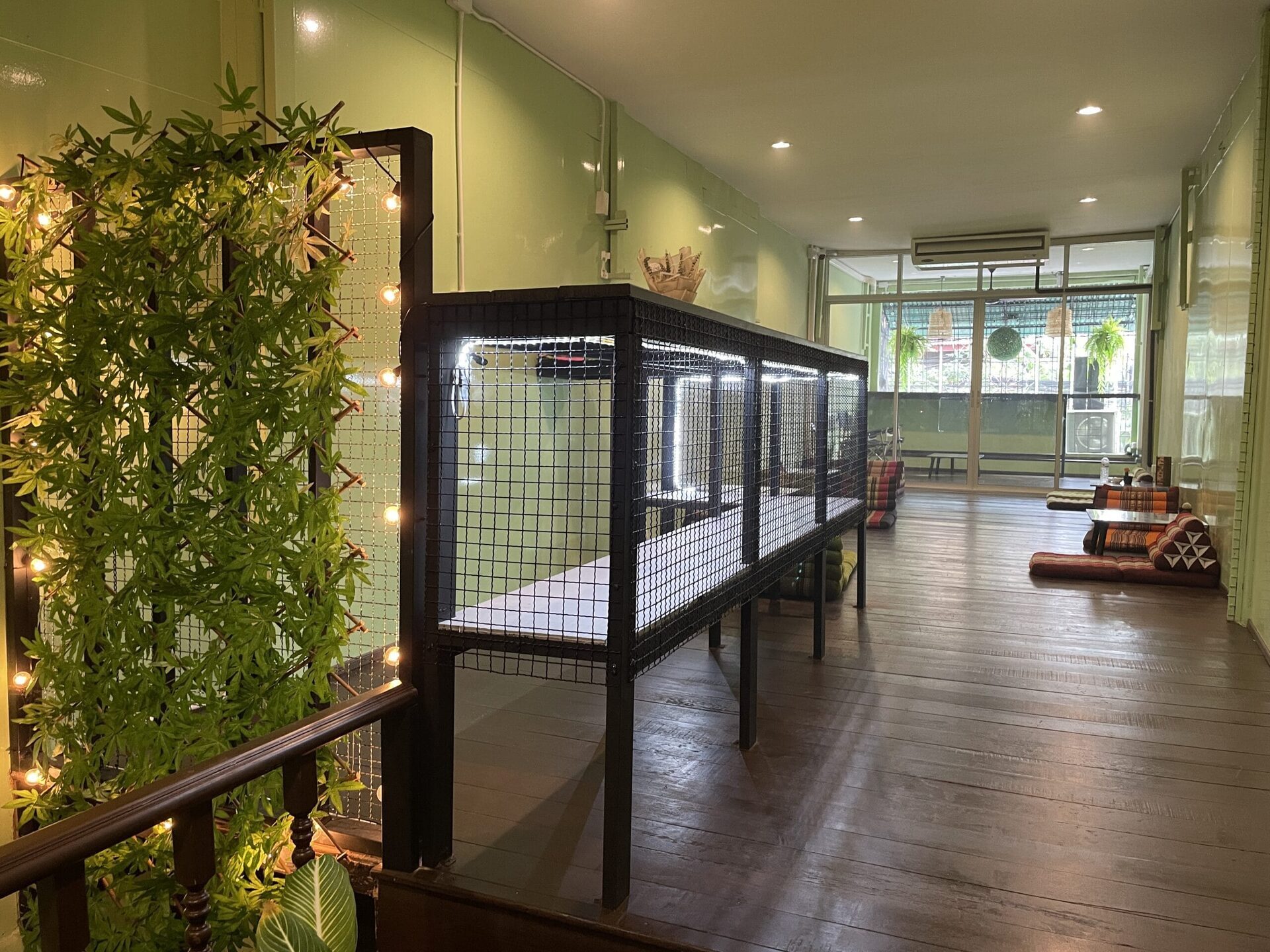 let's High 420店內Chill放鬆區域，可以在店內使用