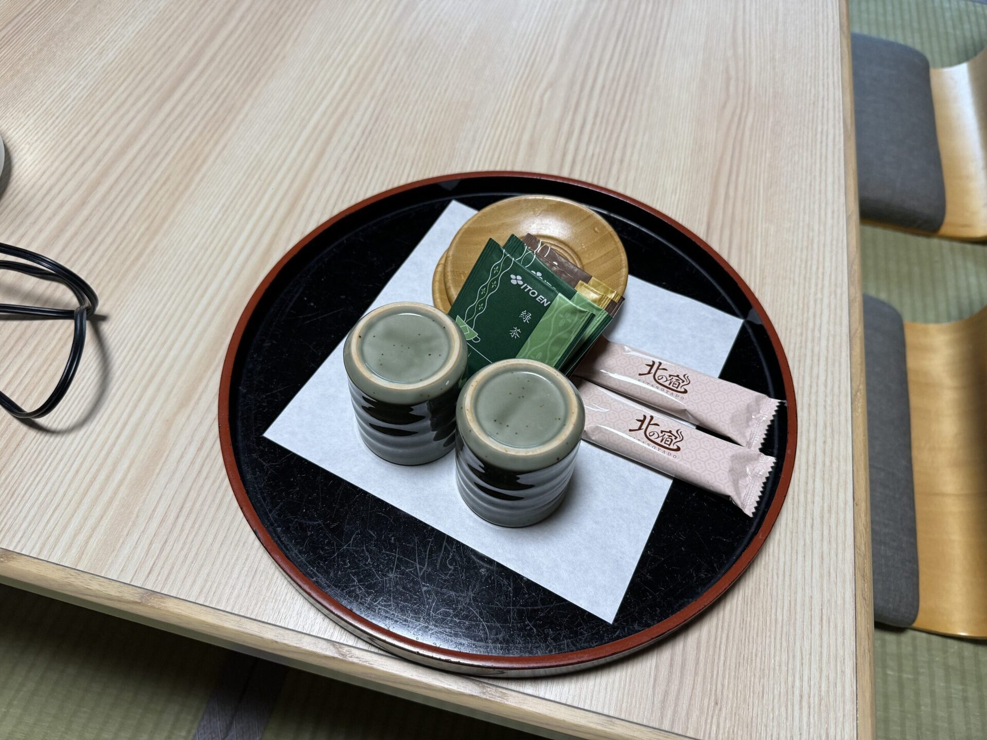 登別萬世閣房間窗外雪景