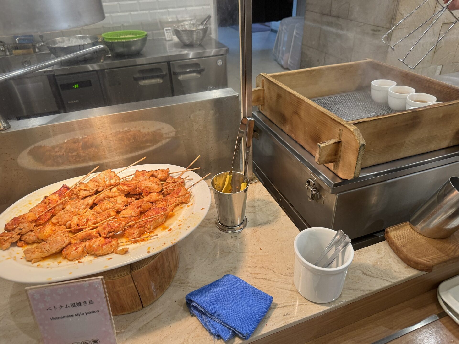 登別萬世閣晚餐飲品區