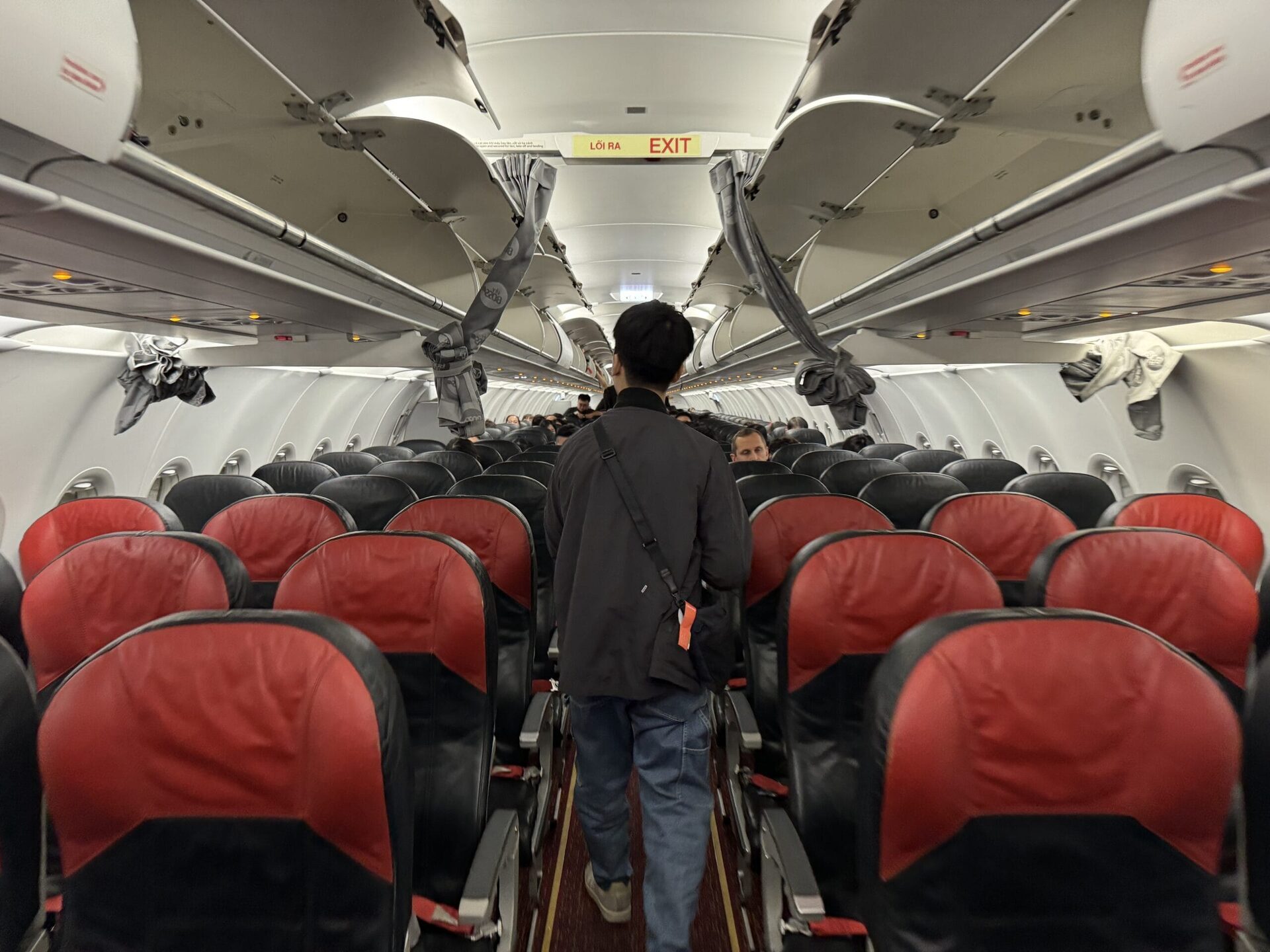越捷航空座位腿部空間實拍